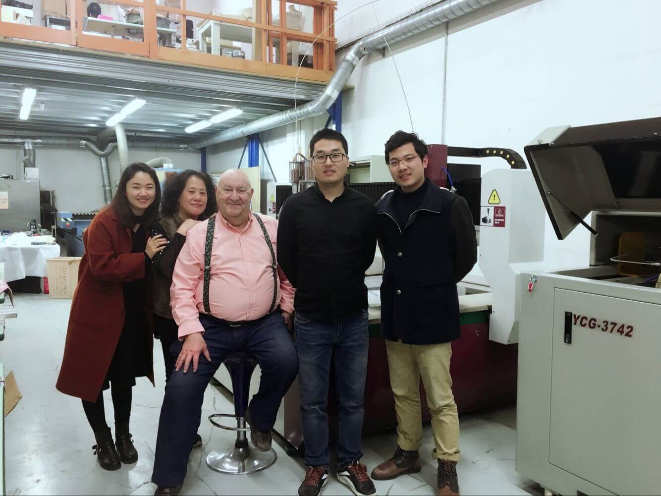 YC Waterjet инженеры доступны за рубежом 