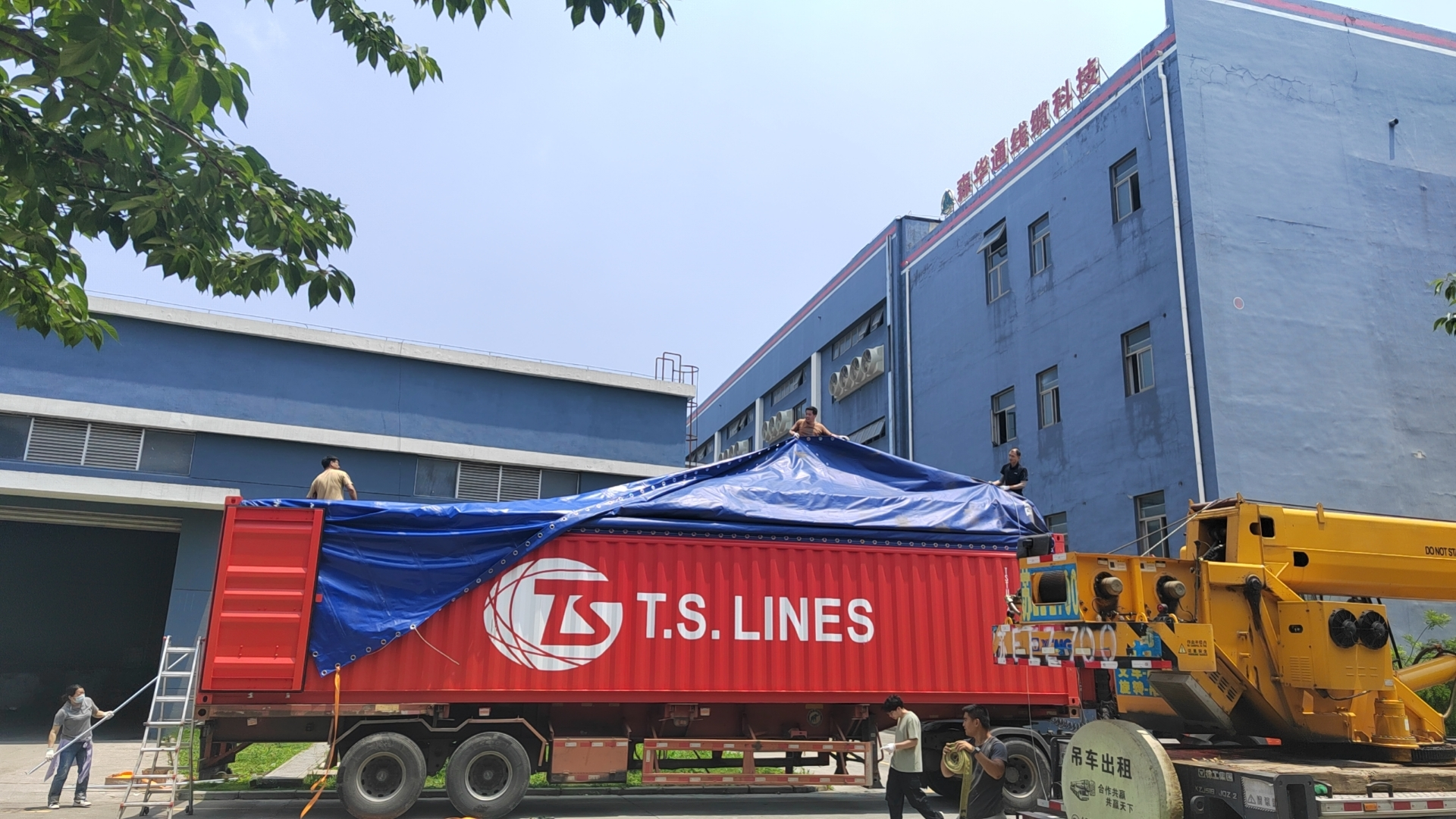 Робот -водный резак