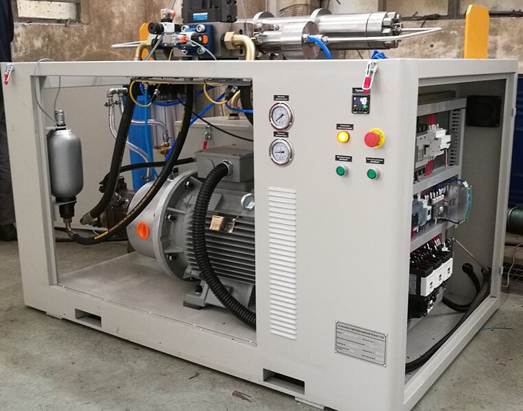 насос с высоким давлением в воде.