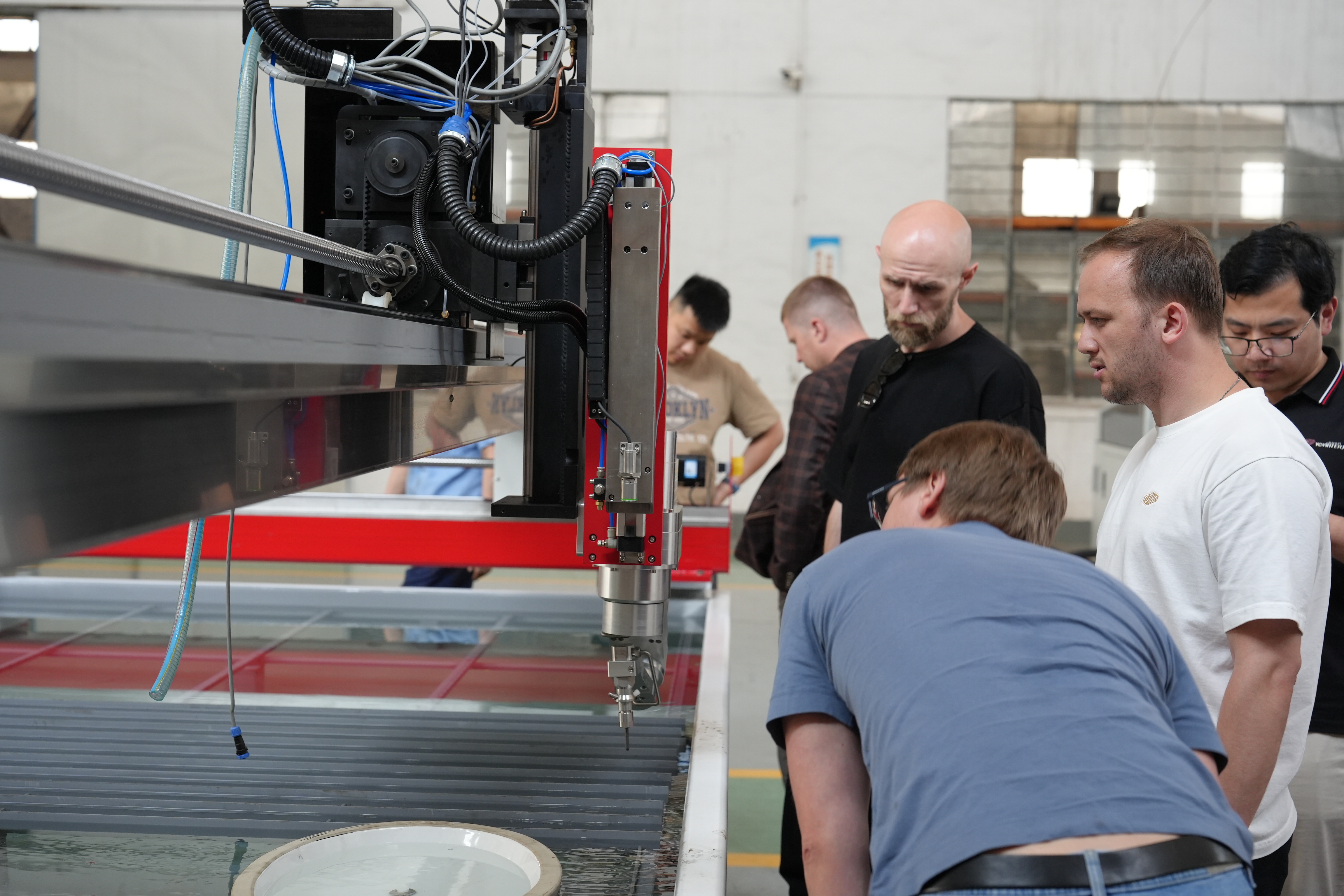 5-осевая резание водных вардж