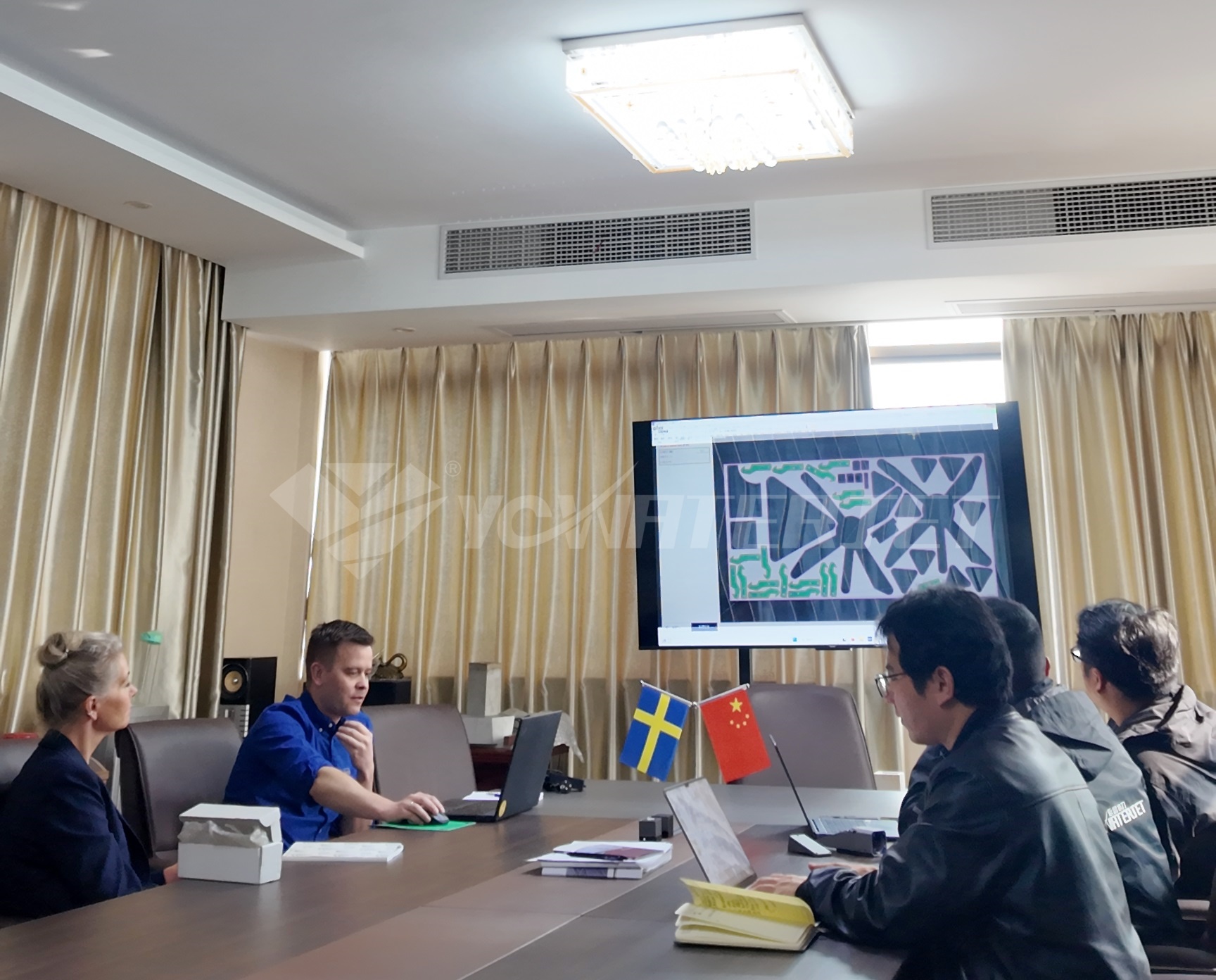 葡萄牙人看高压_1 (5).JPG