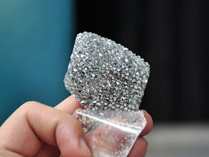 crystal cutting machine