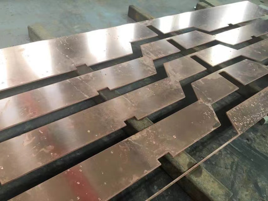 Открытая медная резка: Руководство по безупречным приложениям Waterjet с ЧПУ