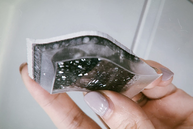 Какую машину используется для обрезки его для отделки 